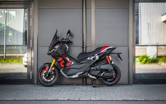 Neufahrzeug Aprilia SR GT 400 - Bild 4