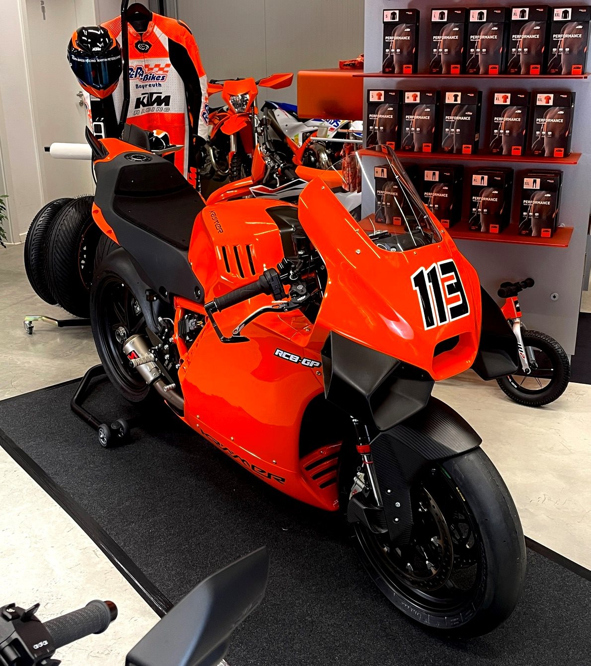 Krämer 1390 Super Duke GP