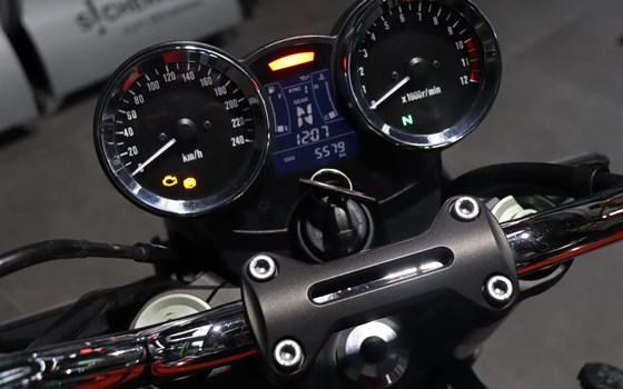 Gebrauchtmotorrad Kawasaki Z900 RS - Bild 3