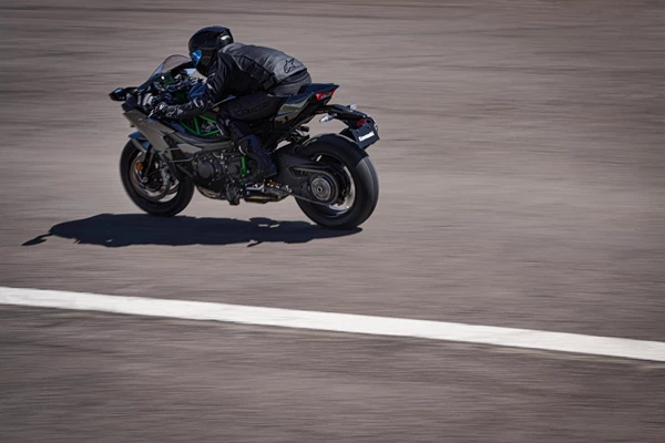 Kawasaki Ninja H2 Carbon (Mirror Coated Spark Black (GY1)) - Bild 10