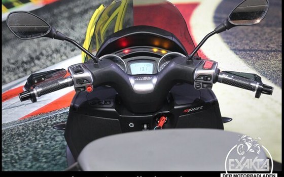 Gebrauchtmotorrad Piaggio MP3 300 Sport - Bild 10
