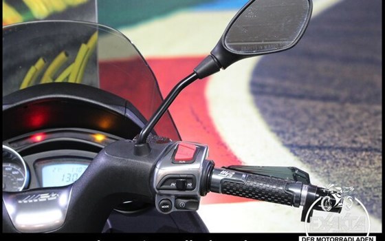 Gebrauchtmotorrad Piaggio MP3 300 Sport - Bild 19