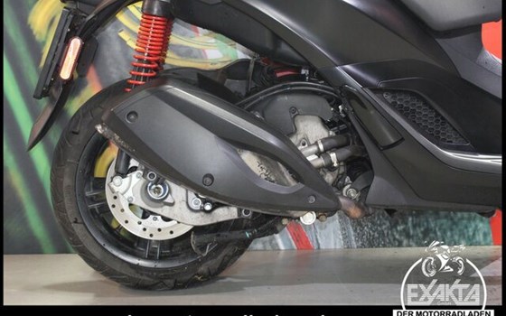Gebrauchtmotorrad Piaggio MP3 300 Sport - Bild 24