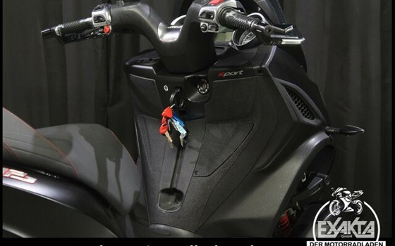 Gebrauchtmotorrad Piaggio MP3 300 Sport - Bild 9