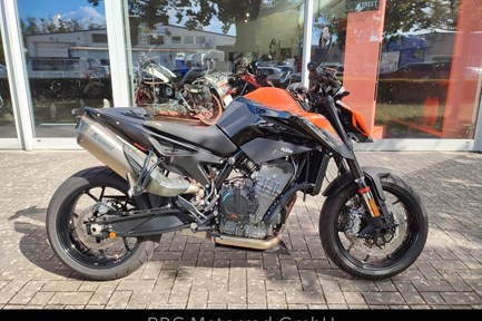 KTM 890 Duke