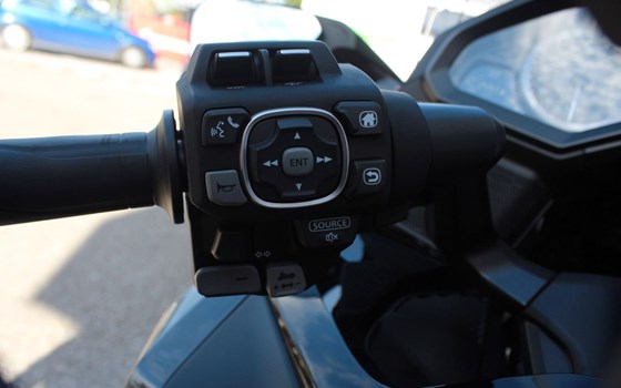 Gebrauchtmotorrad Honda GL 1800 Goldwing Tour DCT - Bild 14