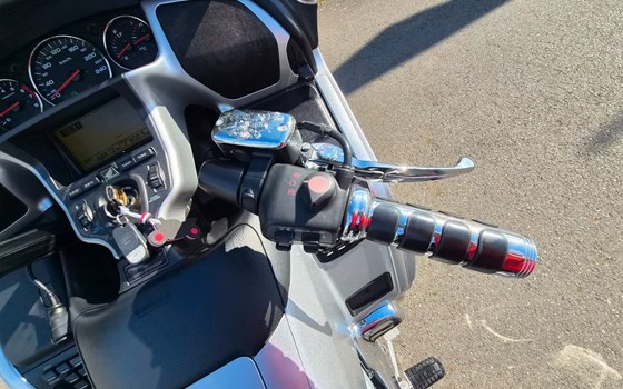 Gebrauchtmotorrad Honda GL 1800 Goldwing - Bild 8