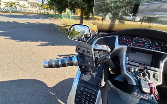 Gebrauchtmotorrad Honda GL 1800 Goldwing - Bild 9