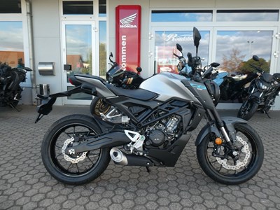 CB125R