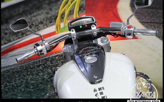 Gebrauchtmotorrad Suzuki VZR 1800 - Bild 9