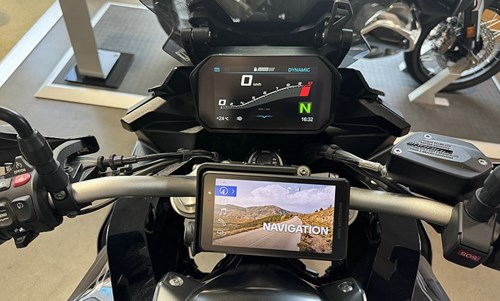 BMW F 900 XR