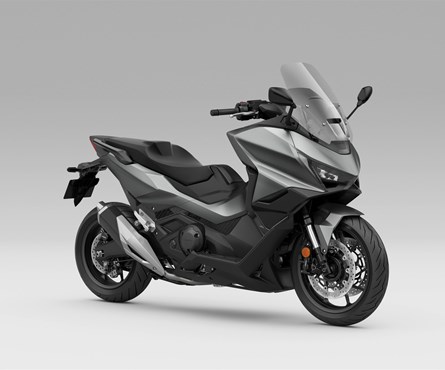 Neumotorrad Honda Forza 750