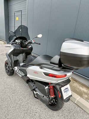 Piaggio MP3 400 Sport (Grigio Cometa Matt) - Bild 9