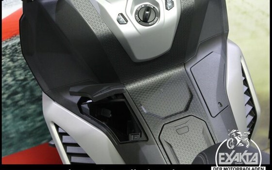 Gebrauchtmotorrad Aprilia SR GT 400 - Bild 11