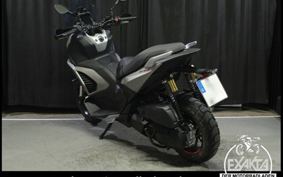 Gebrauchtmotorrad Aprilia SR GT 400 - Bild 3
