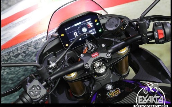 Gebrauchtmotorrad Aprilia Tuono V4 1100 Factory - Bild 12