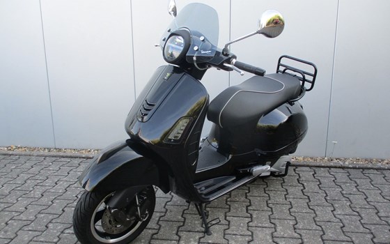 Gebrauchtmotorrad Vespa GTS 125 ie Super - Bild 2
