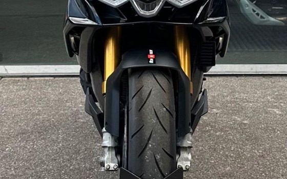 Gebrauchtmotorrad Aprilia Tuono V4 1100 Factory - Bild 6