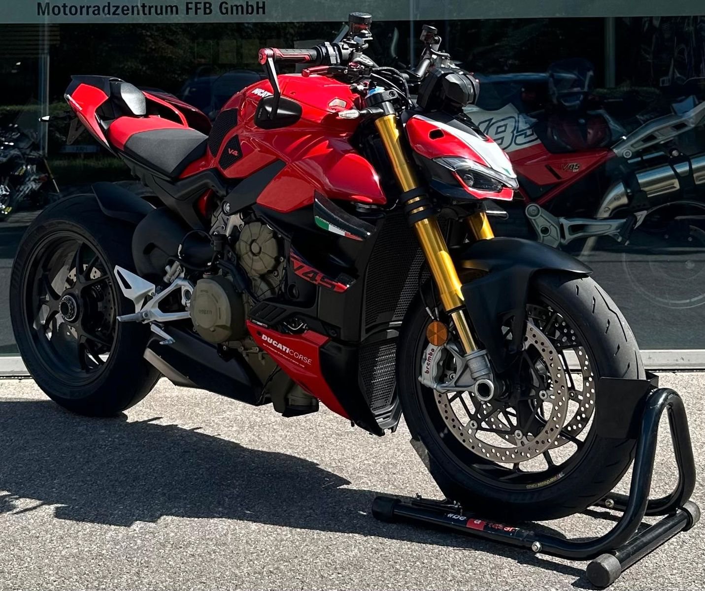 Ducati Streetfighter V4 S