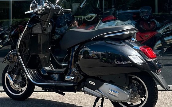 Gebrauchtmotorrad Vespa GTS 125 Super - Bild 4