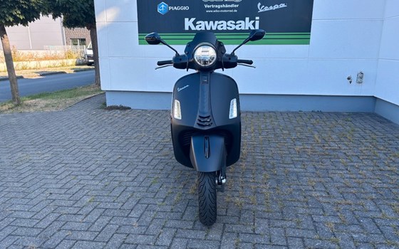 Gebrauchtmotorrad Vespa GTS 300 Super Sport - Bild 2