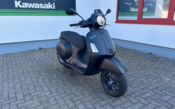 Gebrauchtmotorrad Vespa GTS 300 Super Sport - Bild 3