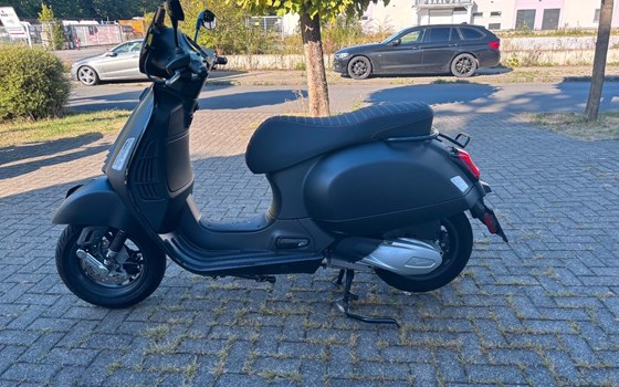 Gebrauchtmotorrad Vespa GTS 300 Super Sport - Bild 7