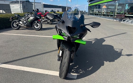 Gebrauchtmotorrad Kawasaki Ninja ZX-10R - Bild 2