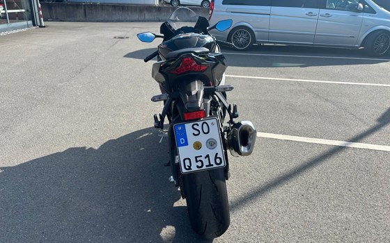 Gebrauchtmotorrad Kawasaki Ninja ZX-10R - Bild 6