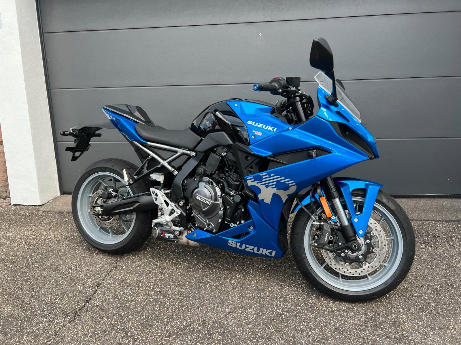 Suzuki GSX-8R