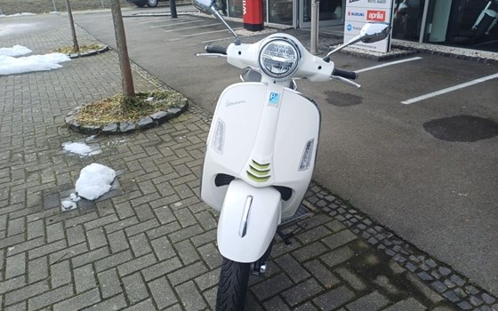 Neufahrzeug Vespa GTS 125 Supertech iGET - Bild 8