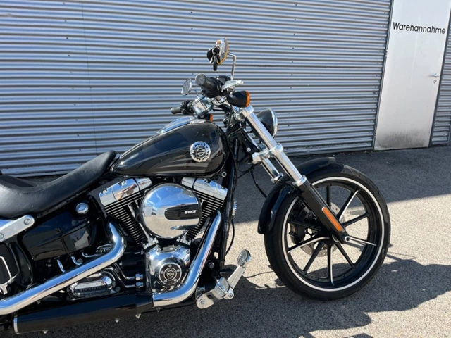 Harley-Davidson Softail Breakout FXBR (schwarz) - Bild 3