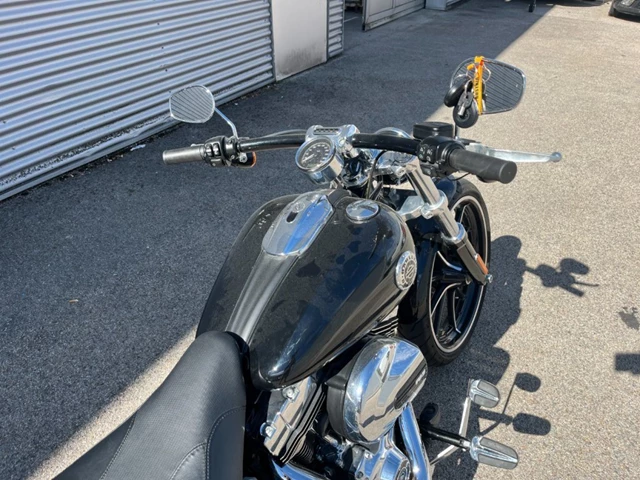 Harley-Davidson Softail Breakout FXBR (schwarz) - Bild 5