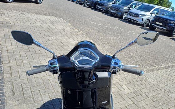 Neufahrzeug Vespa GTS 125 - Bild 10