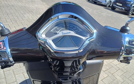 Neufahrzeug Vespa GTS 125 - Bild 12