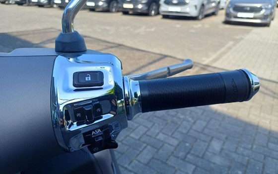 Neufahrzeug Vespa GTS 125 Supertech iGET - Bild 13