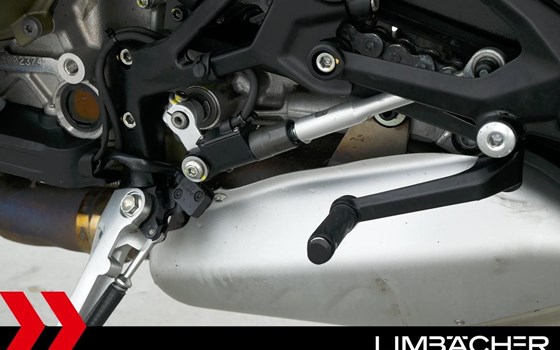 Gebrauchtmotorrad Ducati Streetfighter V4 S - Bild 20
