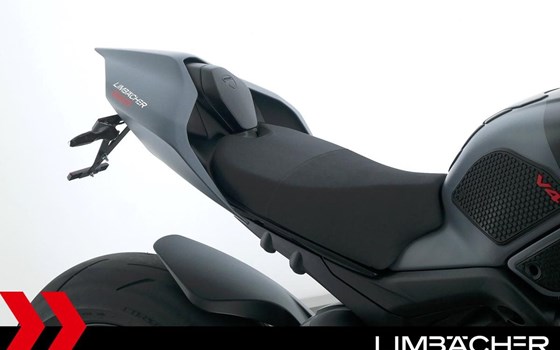 Gebrauchtmotorrad Ducati Streetfighter V4 S - Bild 28
