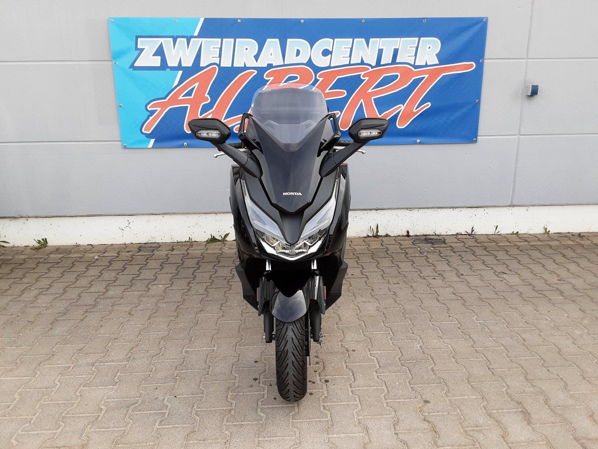 Honda Forza 125