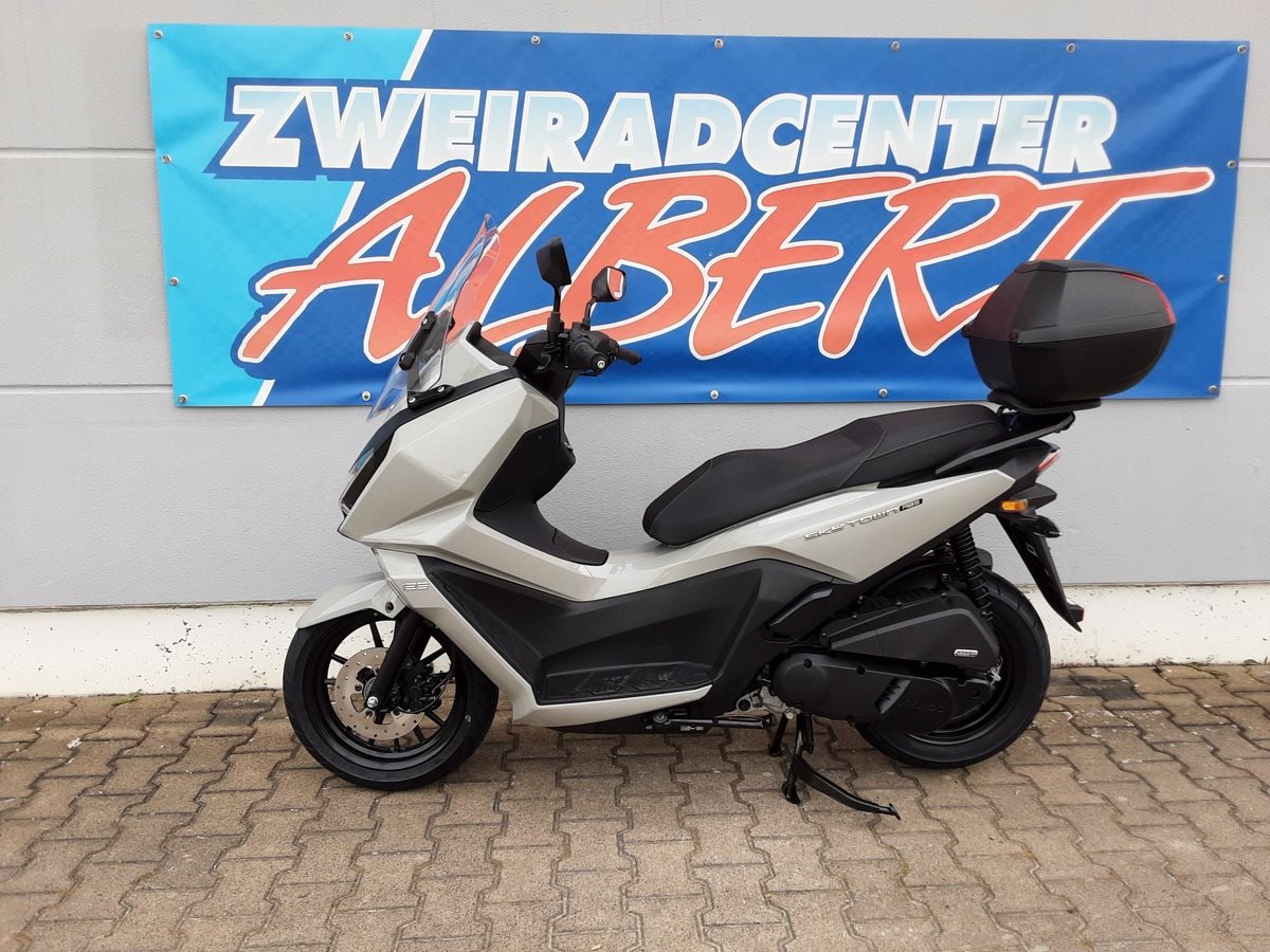 Kymco Sky Town 125i ABS