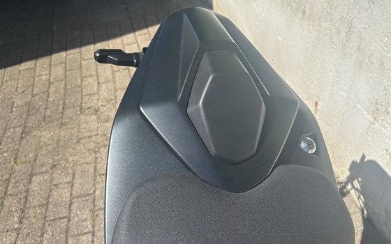 Gebrauchtmotorrad Suzuki GSX-8R - Bild 10