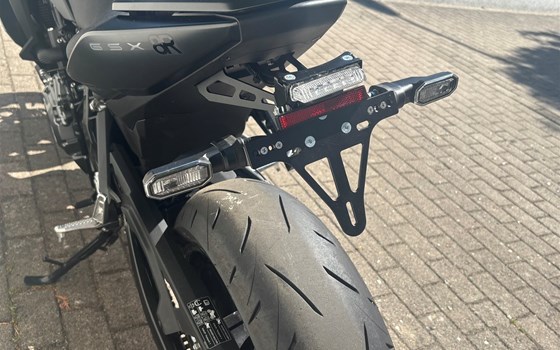Gebrauchtmotorrad Suzuki GSX-8R - Bild 9