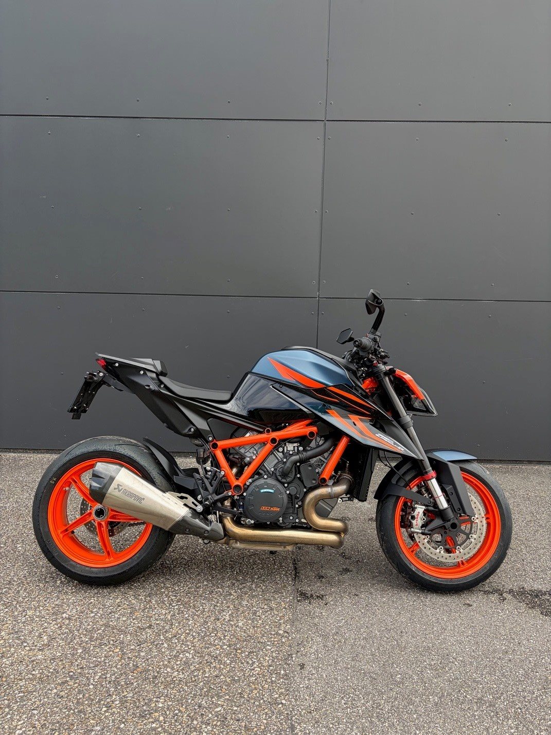 KTM 1290 Super Duke R 