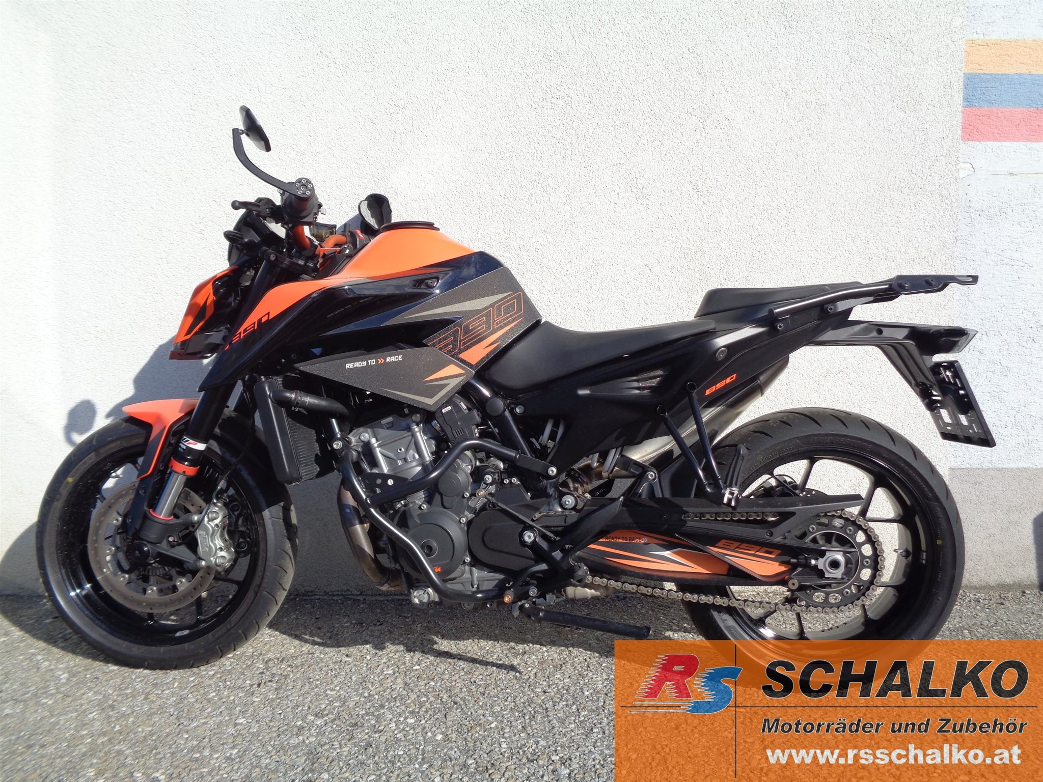 KTM 890 Duke 