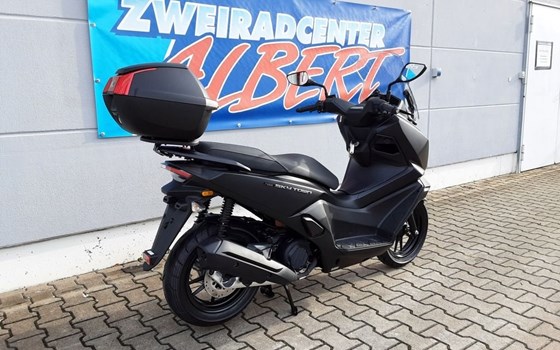 Gebrauchtmotorrad Kymco Sky Town 125i ABS - Bild 2