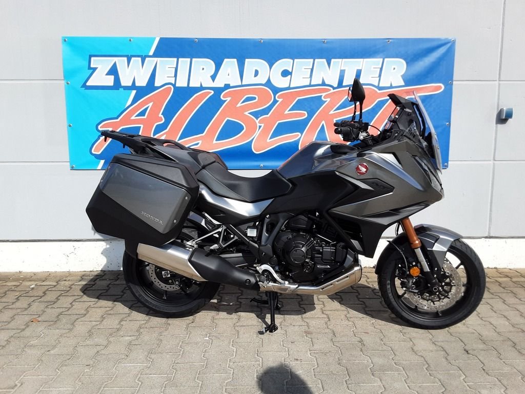 Honda NT1100 DCT Electronic Suspension