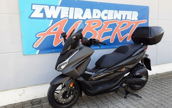 Gebrauchtmotorrad Honda Forza 125 - Bild 7