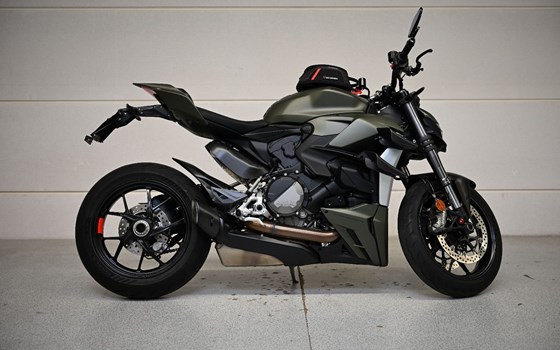 Gebrauchtmotorrad Ducati Streetfighter V2 - Bild 1