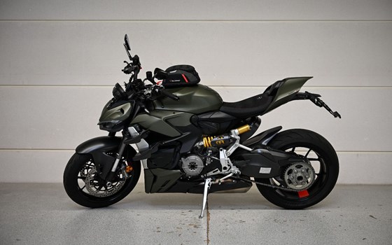 Gebrauchtmotorrad Ducati Streetfighter V2 - Bild 4