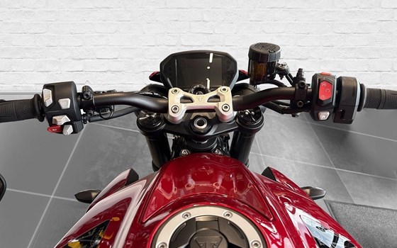 Gebrauchtmotorrad Triumph Street Triple RS - Bild 5